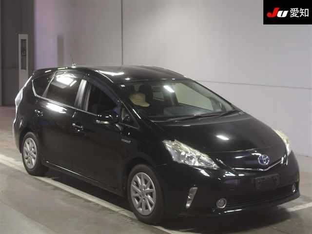 30493 Toyota Prius alpha ZVW41W 2013 г. (JU Aichi)